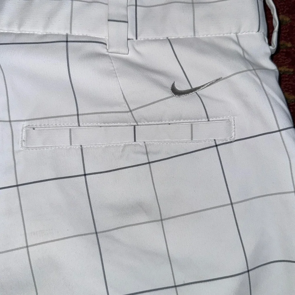 Nike Golf Shorts Mens 34 White Grey Excellent Dri-FIT Windowpane Check Plaid